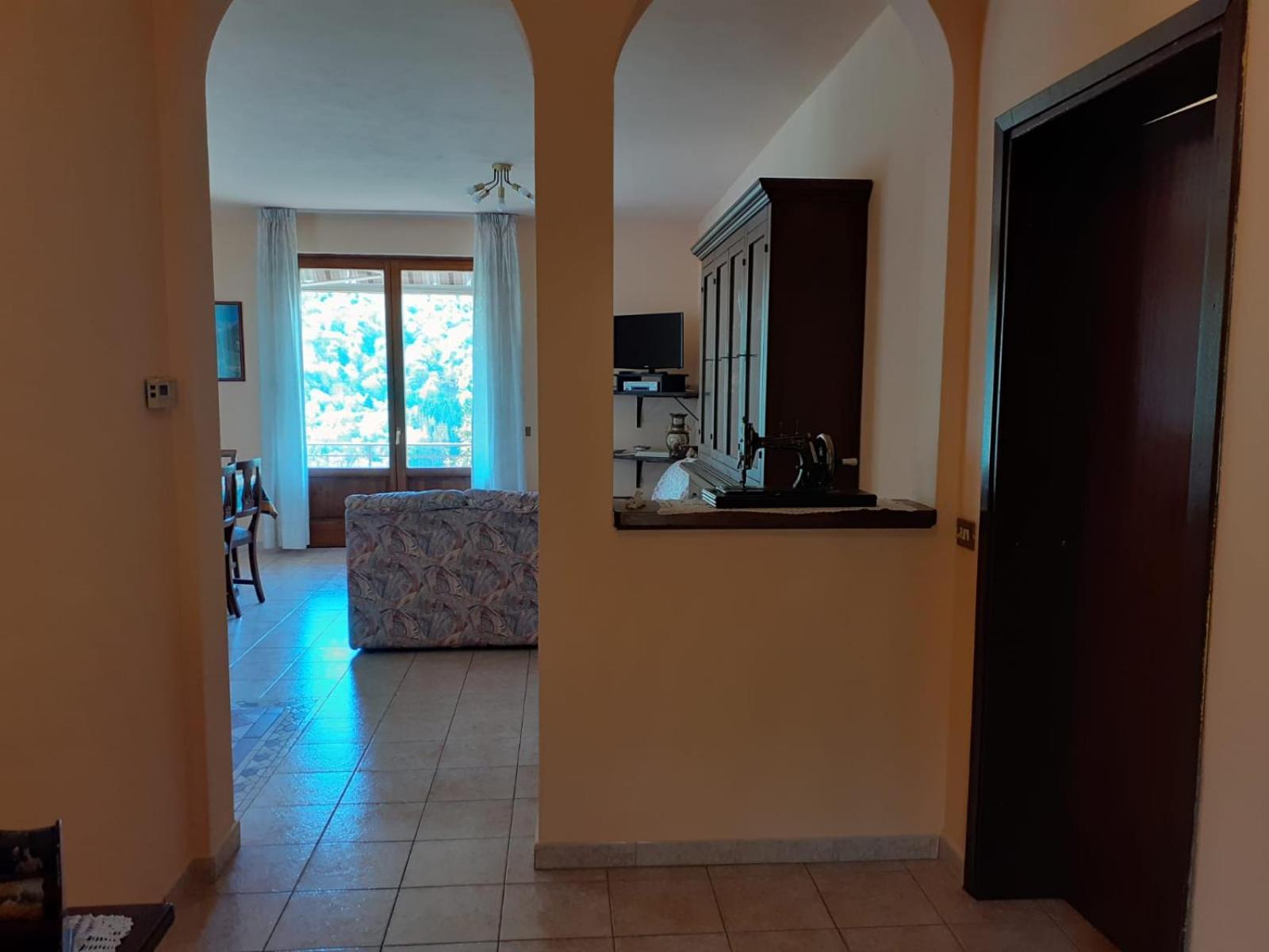 Casa Tra I Laghi Holiday home *