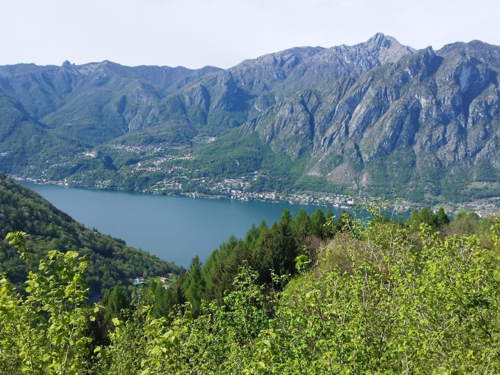 Casa Tra I Laghi * Ponna Superiore